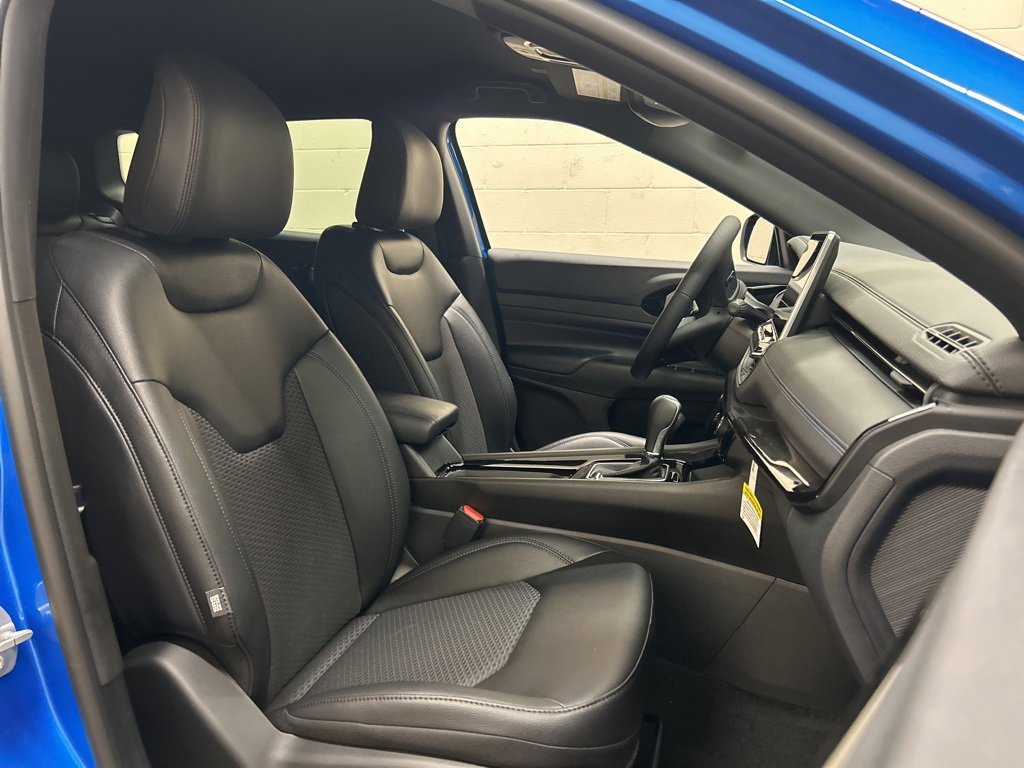 New 2026 Jeep Compass Latitude image 10
