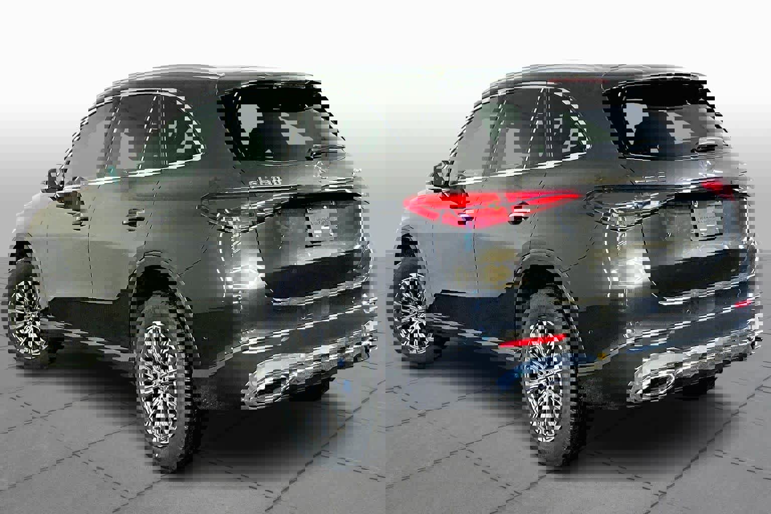 New 2026 Mercedes-Benz GLC 300 4MATIC image 3