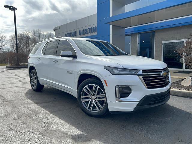 Used 2023 Chevrolet Traverse High Country image 1