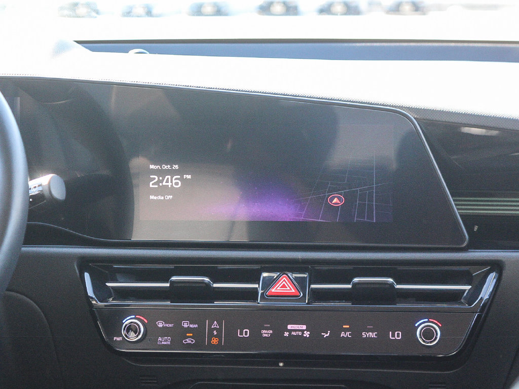 Used 2023 Kia Niro EX FWD image 15