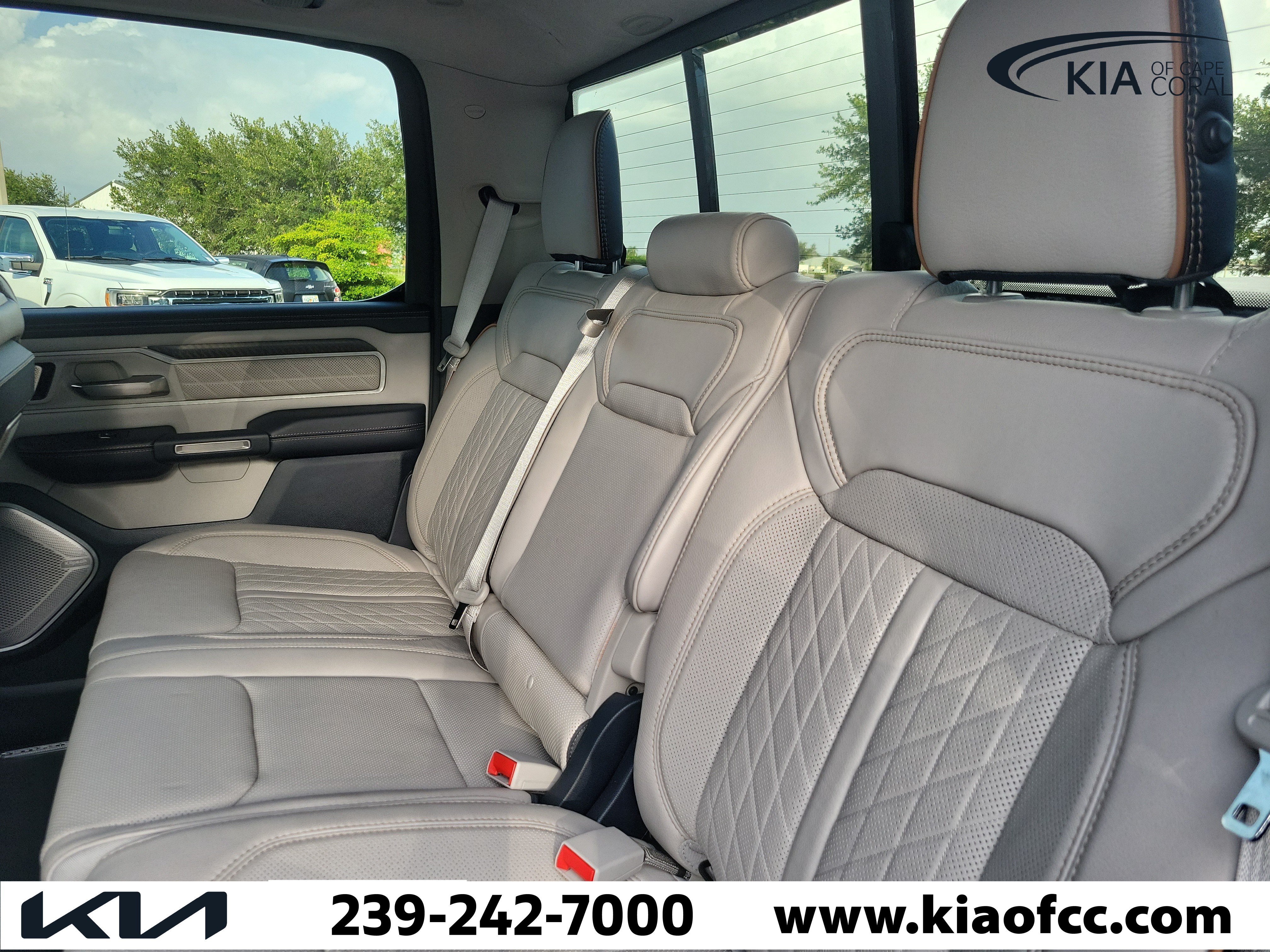 Used 2025 RAM 1500 Tungsten AWD/4WD image 11