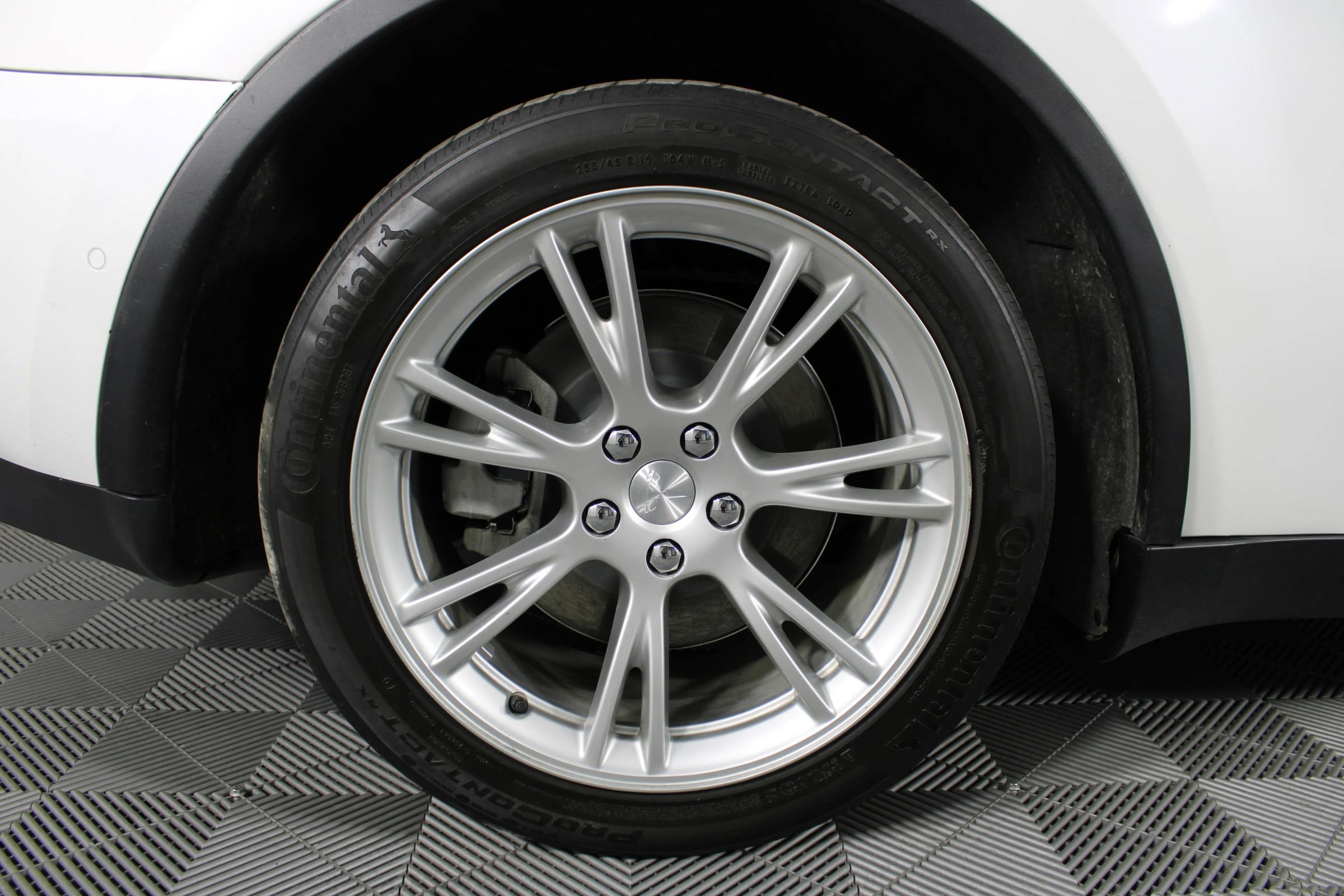 Used 2020 Tesla Model Y Long Range image 46