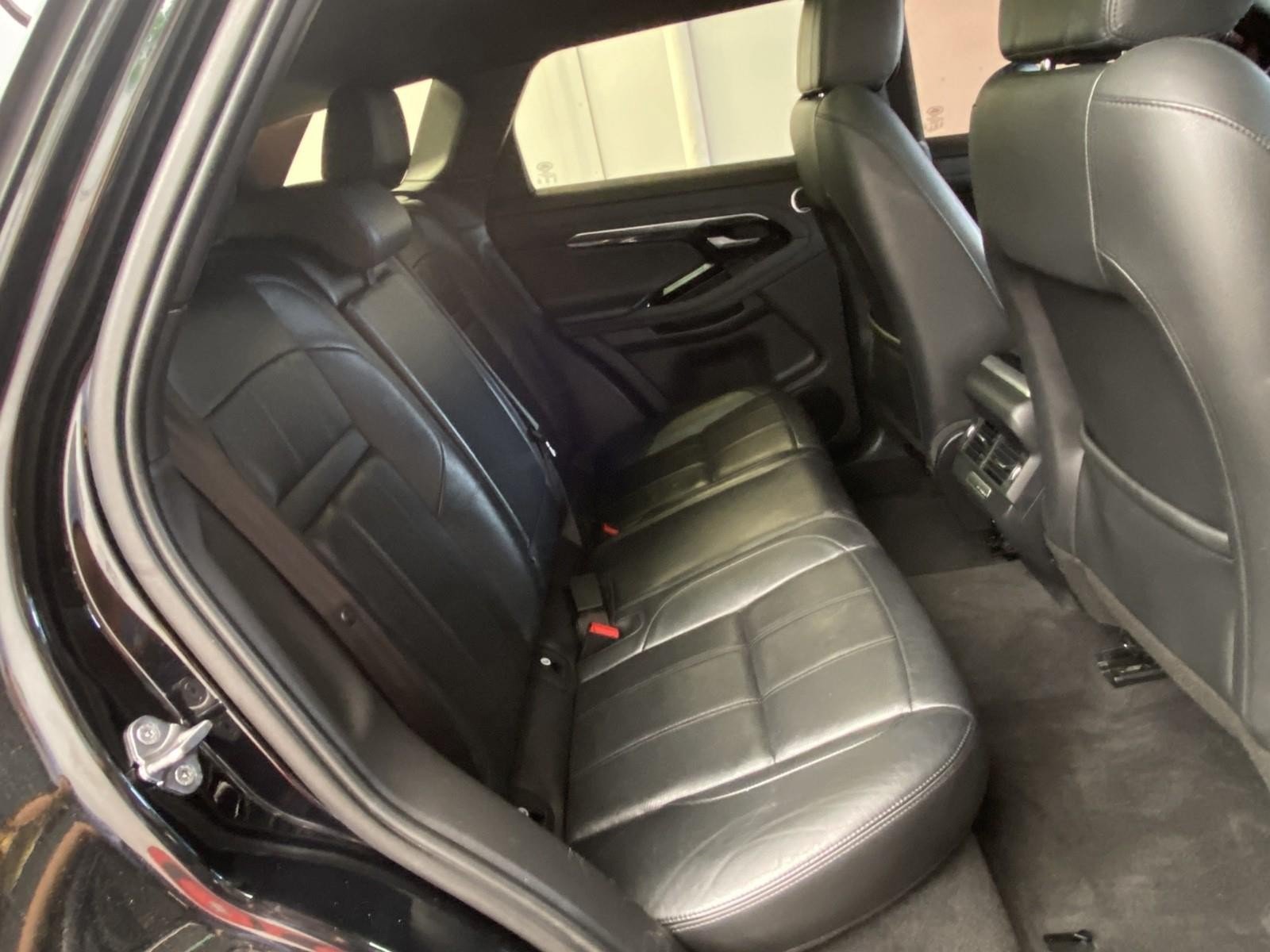 Used 2020 Land Rover Range Rover Evoque SE AWD/4WD image 13