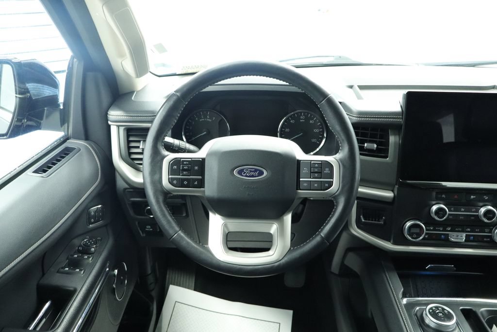 Used 2024 Ford Expedition XLT AWD/4WD image 26