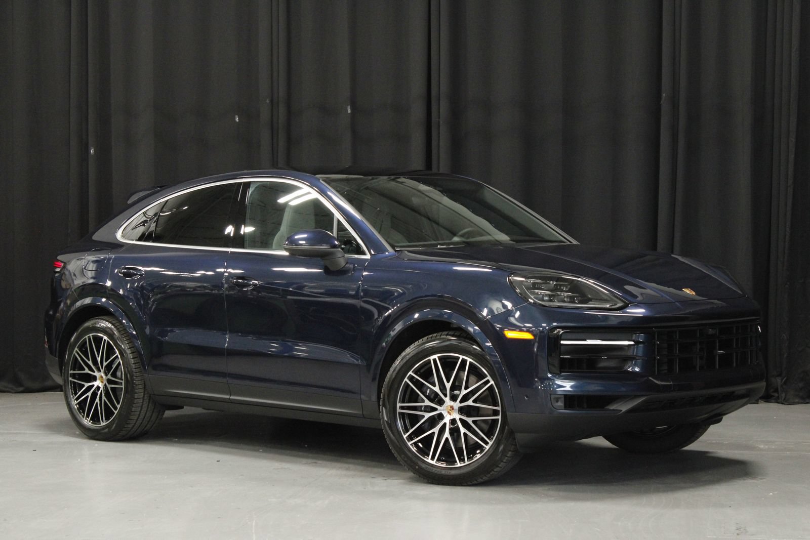 New 2026 Porsche Cayenne Coupe AWD/4WD image 9