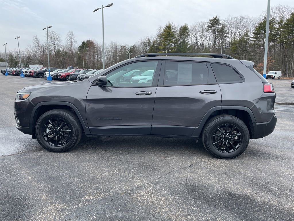Used 2023 Jeep Cherokee Altitude Lux w/ Lux Elite Package AWD/4WD image 3