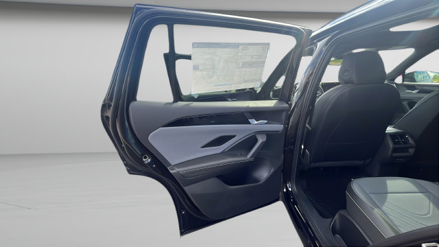New 2026 Volkswagen Tiguan SE R-Line AWD/4WD image 21