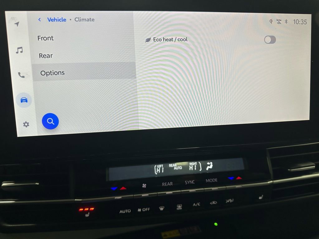 Used 2025 Toyota Sienna XLE image 33