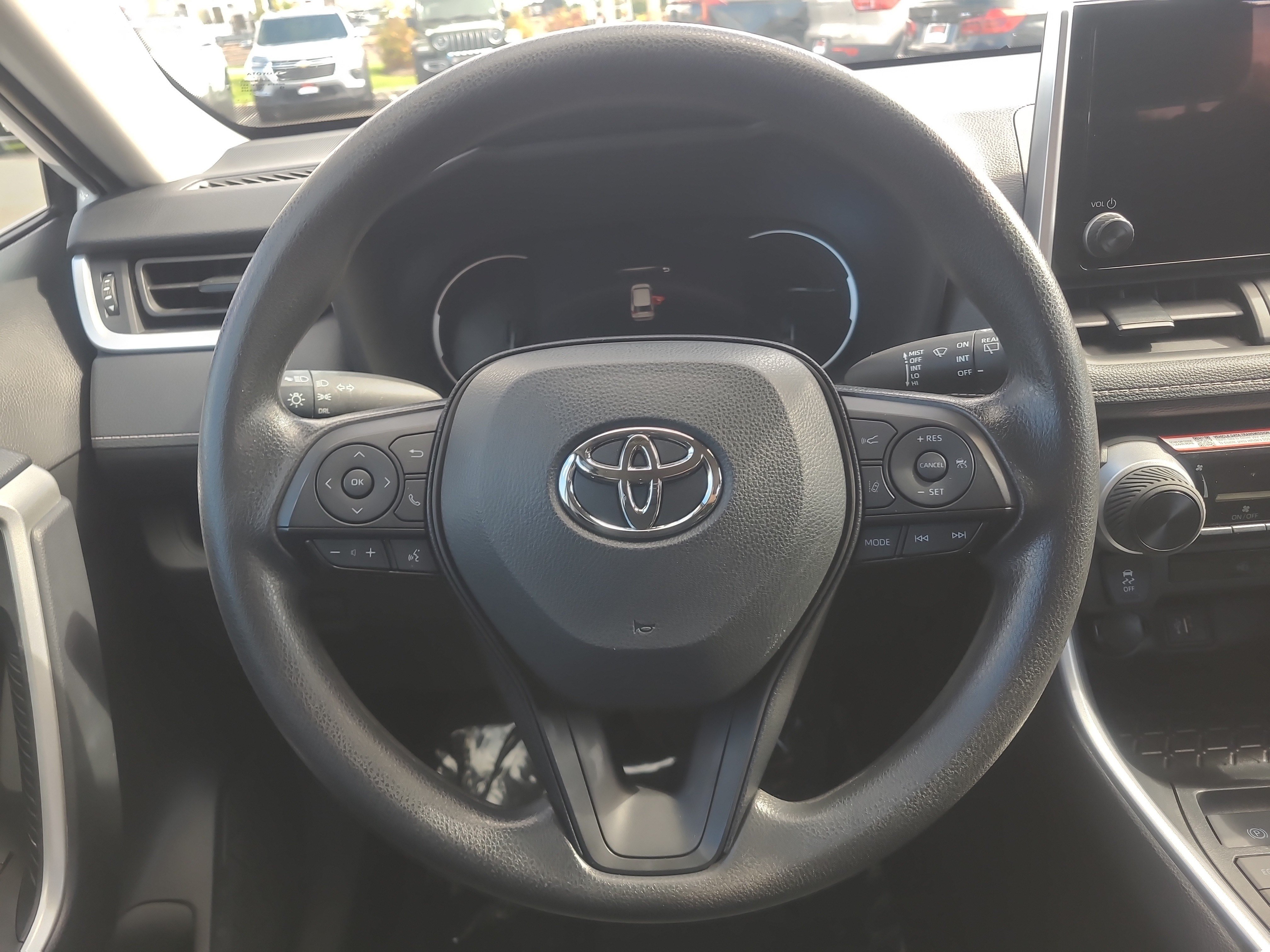 Certified 2025 Toyota RAV4 LE AWD/4WD image 21