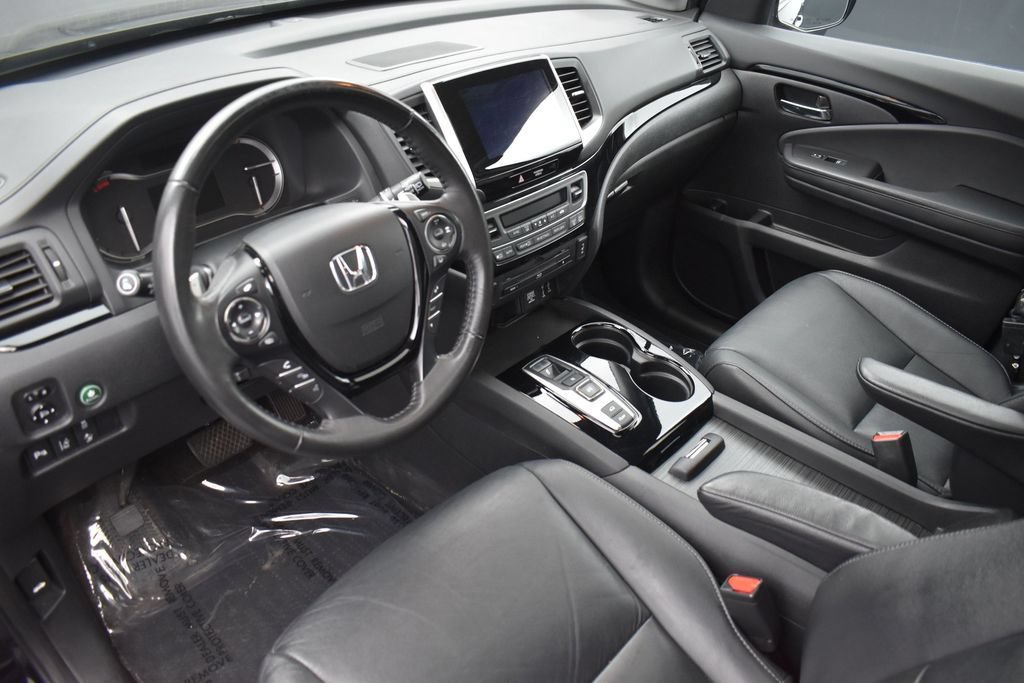 Used 2017 Honda Pilot Touring image 10