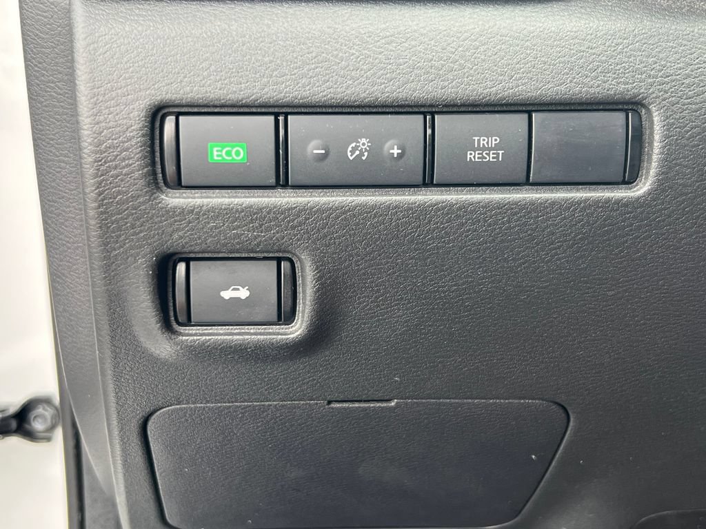 Used 2020 Nissan Sentra SV w/ Electronics Package FWD image 20