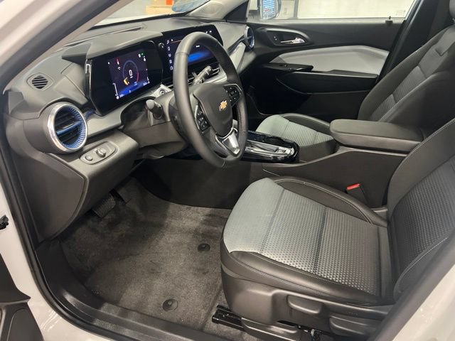 New 2026 Chevrolet Trax LT w/ Driver Confidence Package FWD image 23
