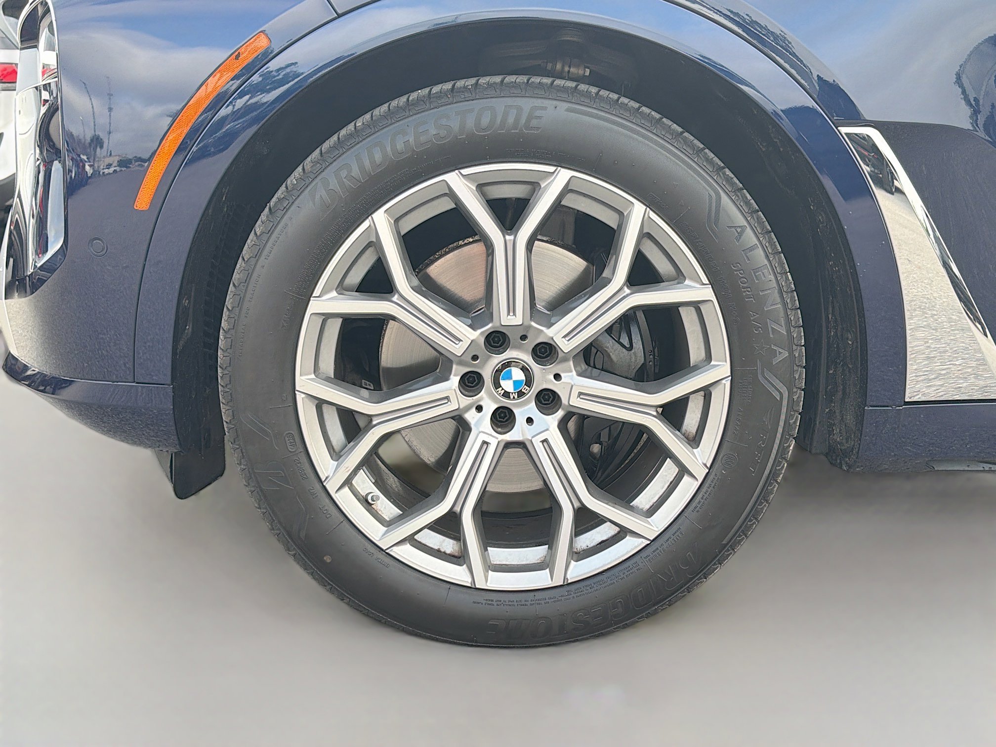 Used 2024 BMW X7 xDrive40i w/ Premium Package AWD/4WD image 45