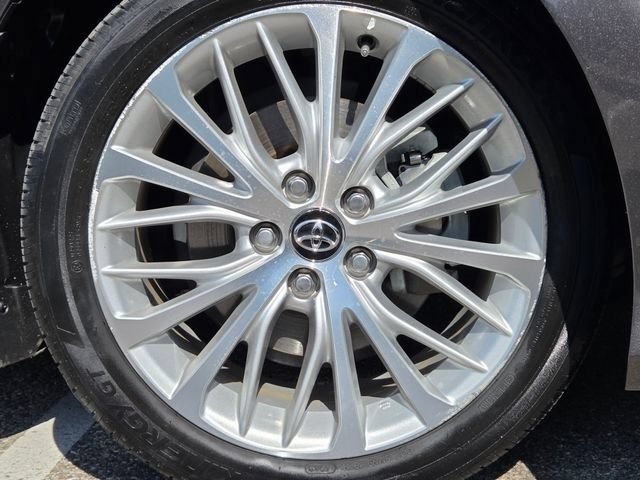 Used 2020 Toyota Camry XLE FWD image 21