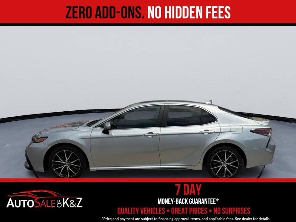 Used 2021 Toyota Camry SE FWD image 3