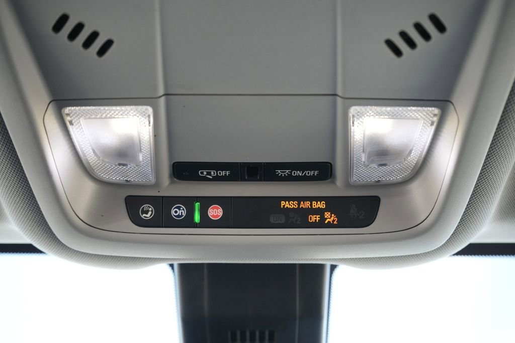 Used 2021 GMC Terrain SLE w/ Driver Convenience Package image 19