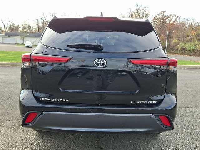 Used 2023 Toyota Highlander Limited image 25