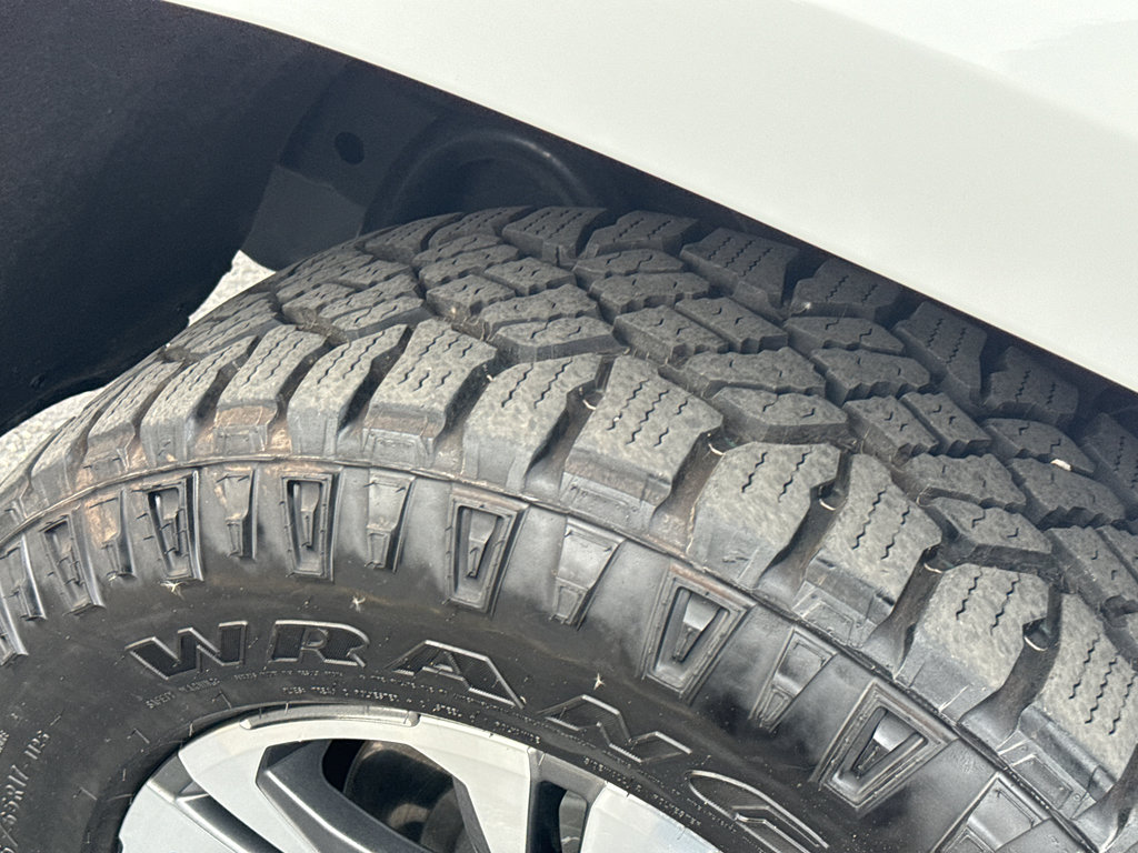 Used 2022 Chevrolet Colorado Z71 image 12