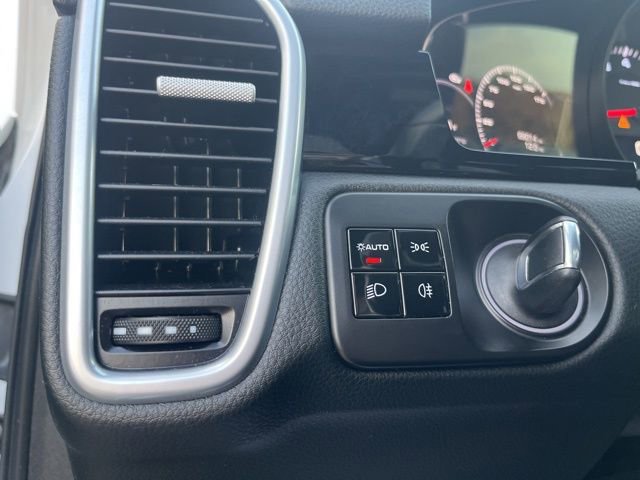 Used 2019 Porsche Cayenne Base image 14