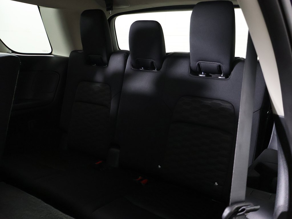 Used 2024 Nissan Pathfinder SV image 31