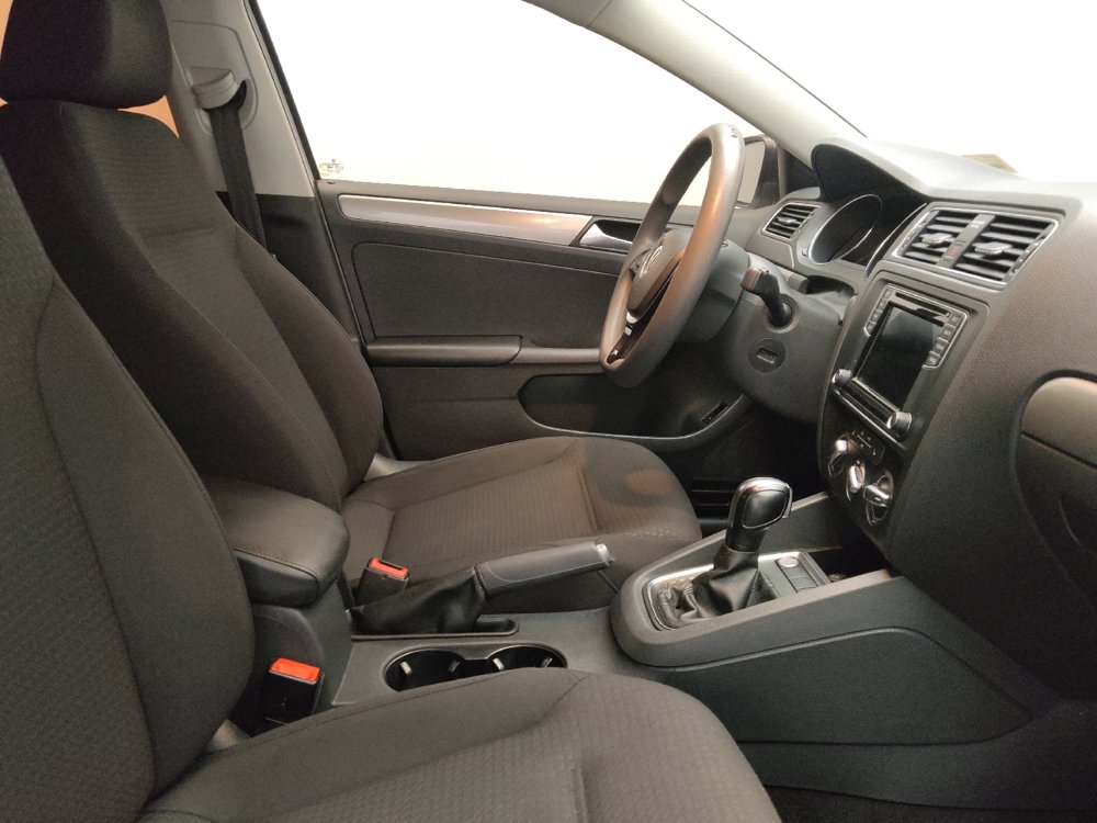 Used 2016 Volkswagen Jetta SE image 21