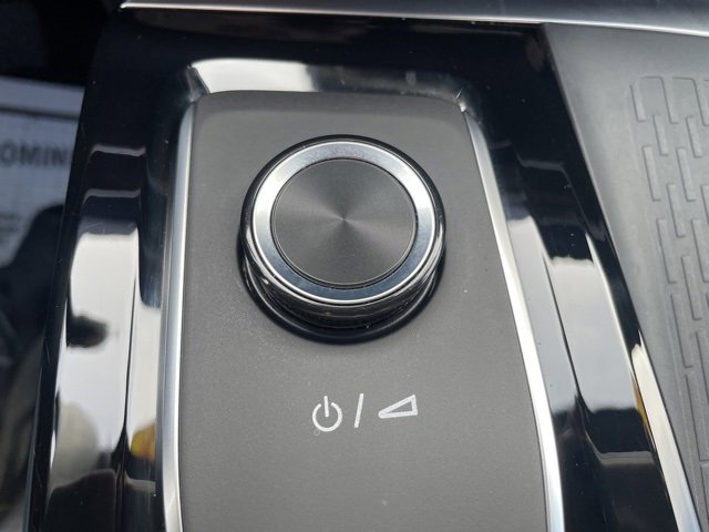 Used 2025 Buick Enclave Preferred image 26