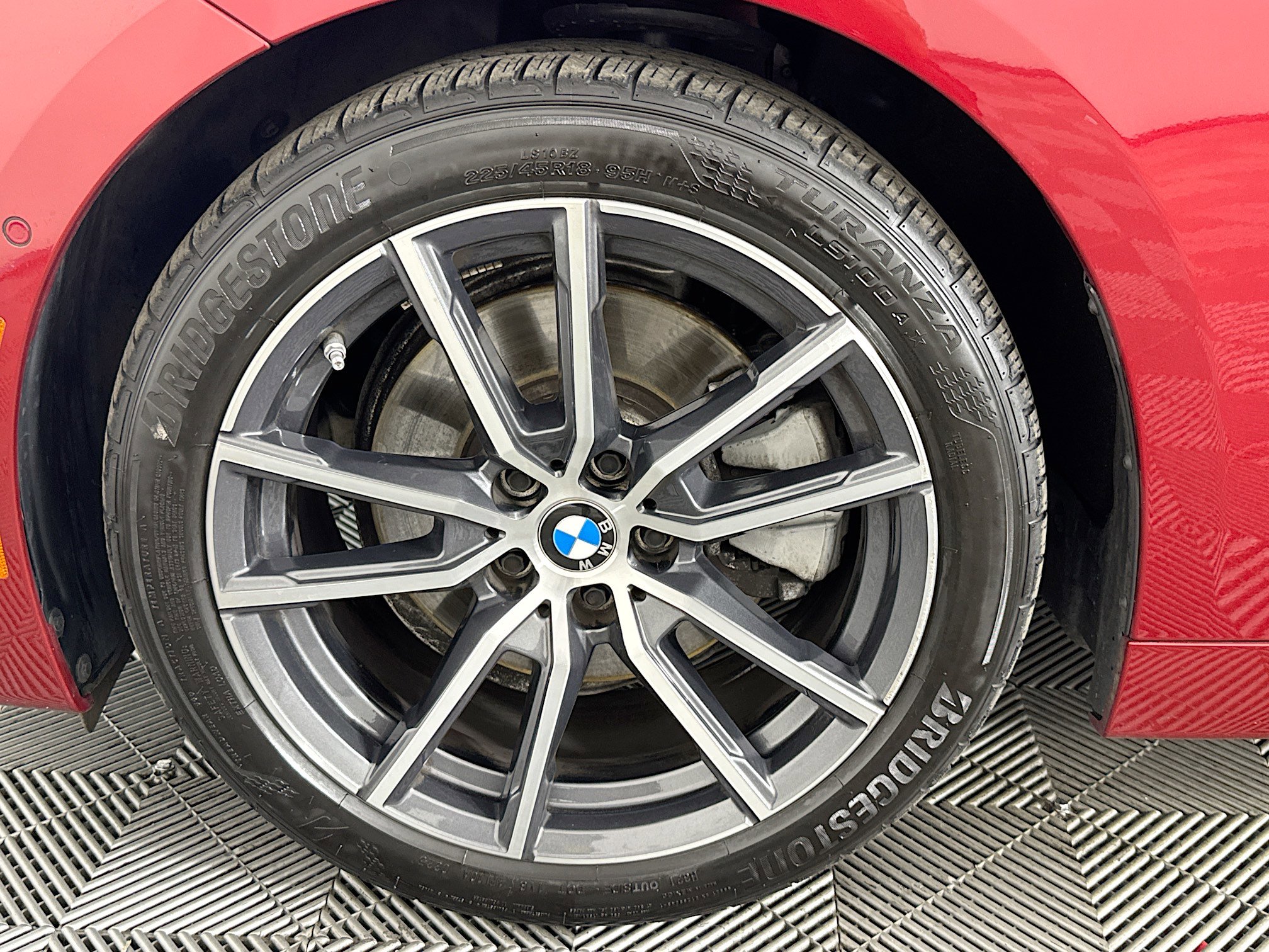 Used 2025 BMW 230i Coupe w/ Premium Package image 33