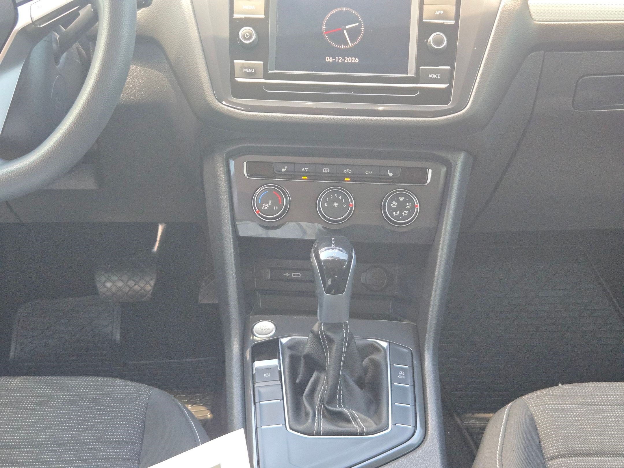 Used 2022 Volkswagen Tiguan S FWD image 17