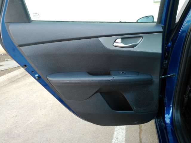 Used 2021 Kia Forte LXS FWD image 15