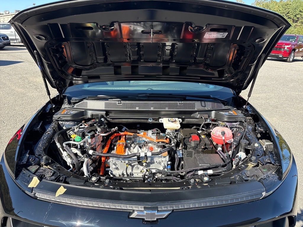 New 2026 Chevrolet Equinox EV LT w/ Midnight Package image 19