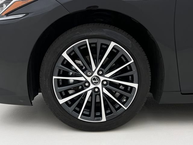Certified 2025 Lexus ES 350 w/ Premium Package image 21