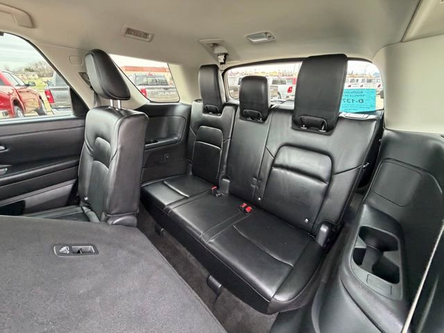 Used 2024 Nissan Pathfinder SL AWD/4WD image 15