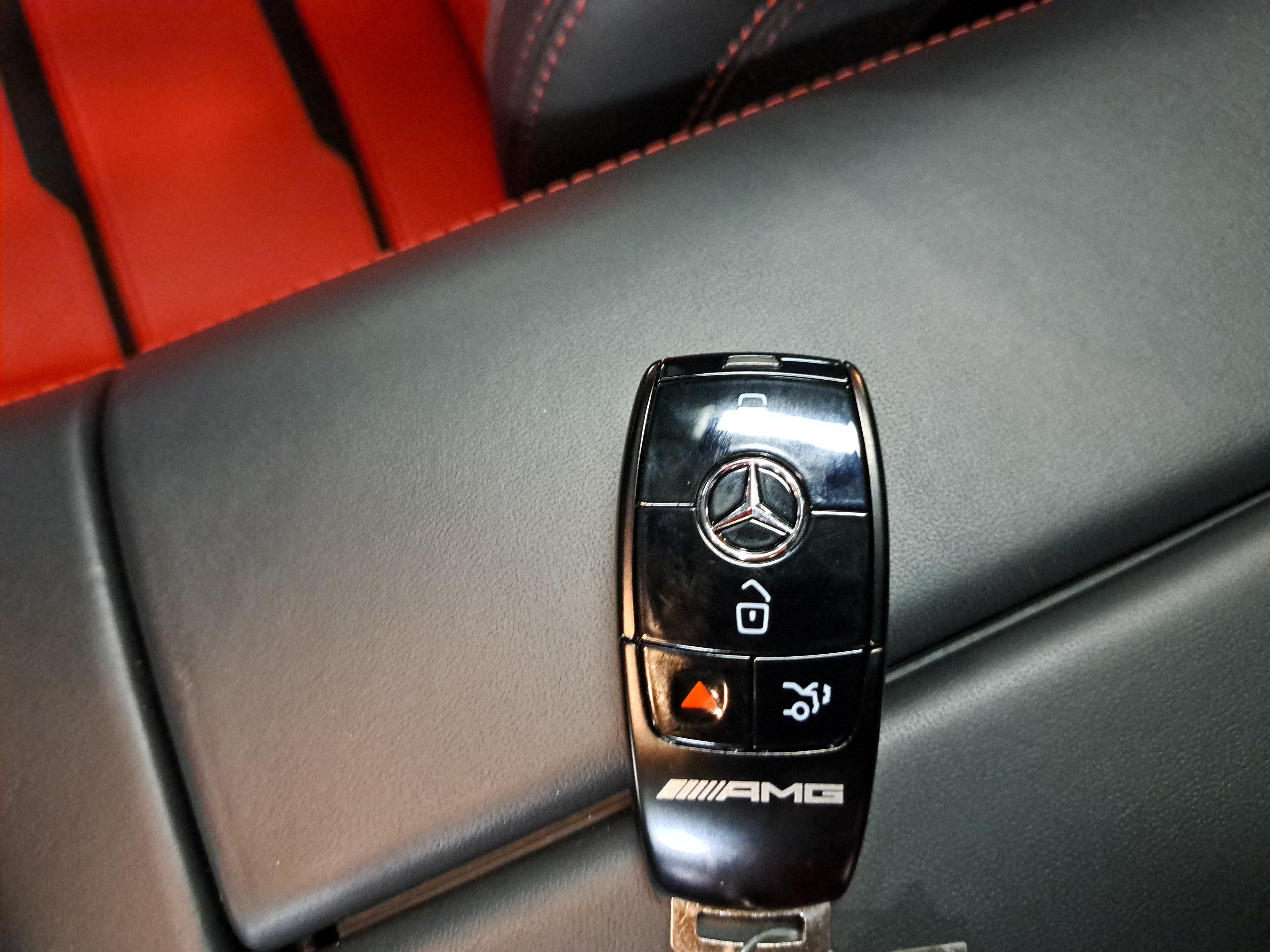 Certified 2025 Mercedes-Benz GLE 53 AMG 4MATIC image 36