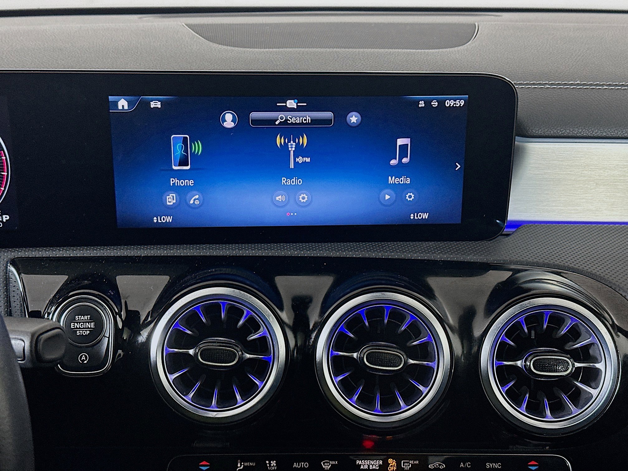 Used 2025 Mercedes-Benz CLA 250 image 21