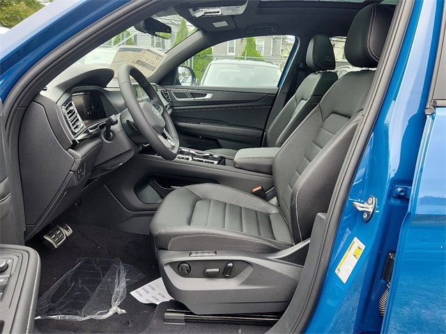 New 2026 Volkswagen Atlas Cross Sport SEL R-Line image 9