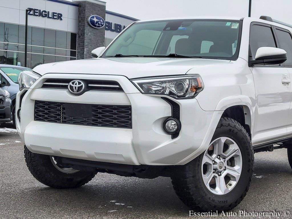Used 2020 Toyota 4Runner SR5 image 2