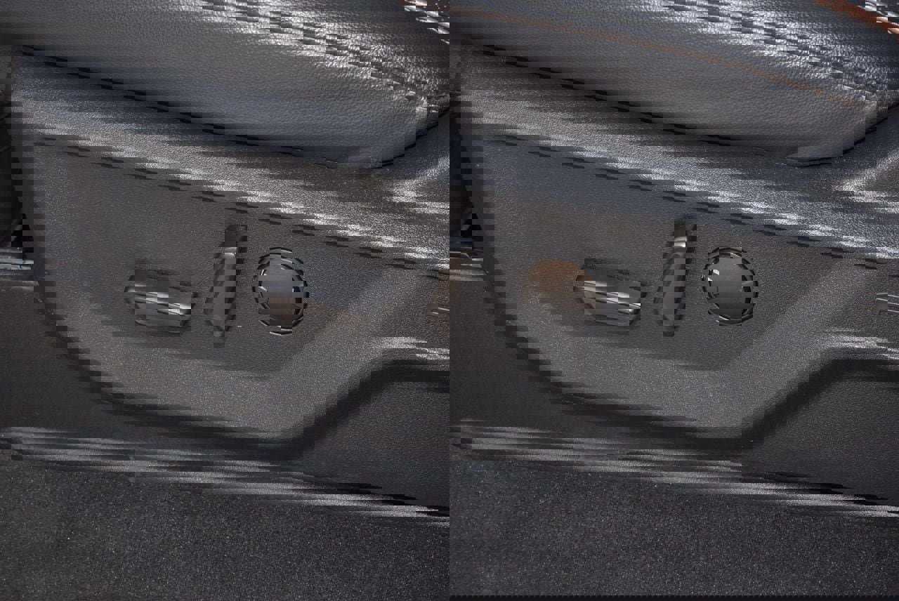 Used 2025 Ford F250 Lariat image 35