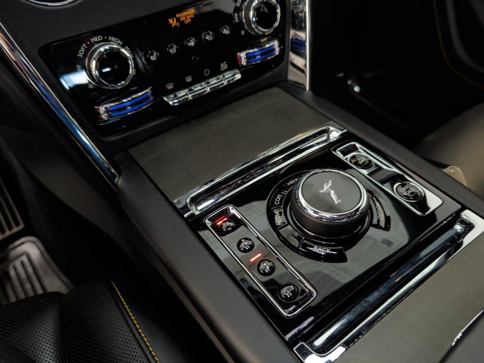 Used 2021 Rolls-Royce Cullinan AWD/4WD image 27