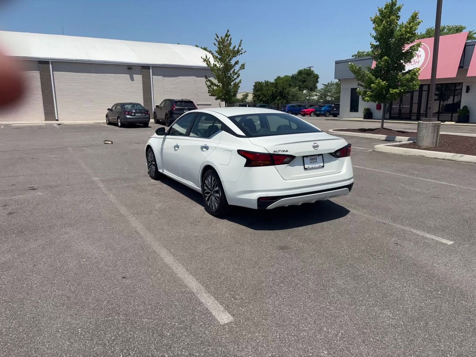 Used 2025 Nissan Altima 2.5 SV FWD image 16