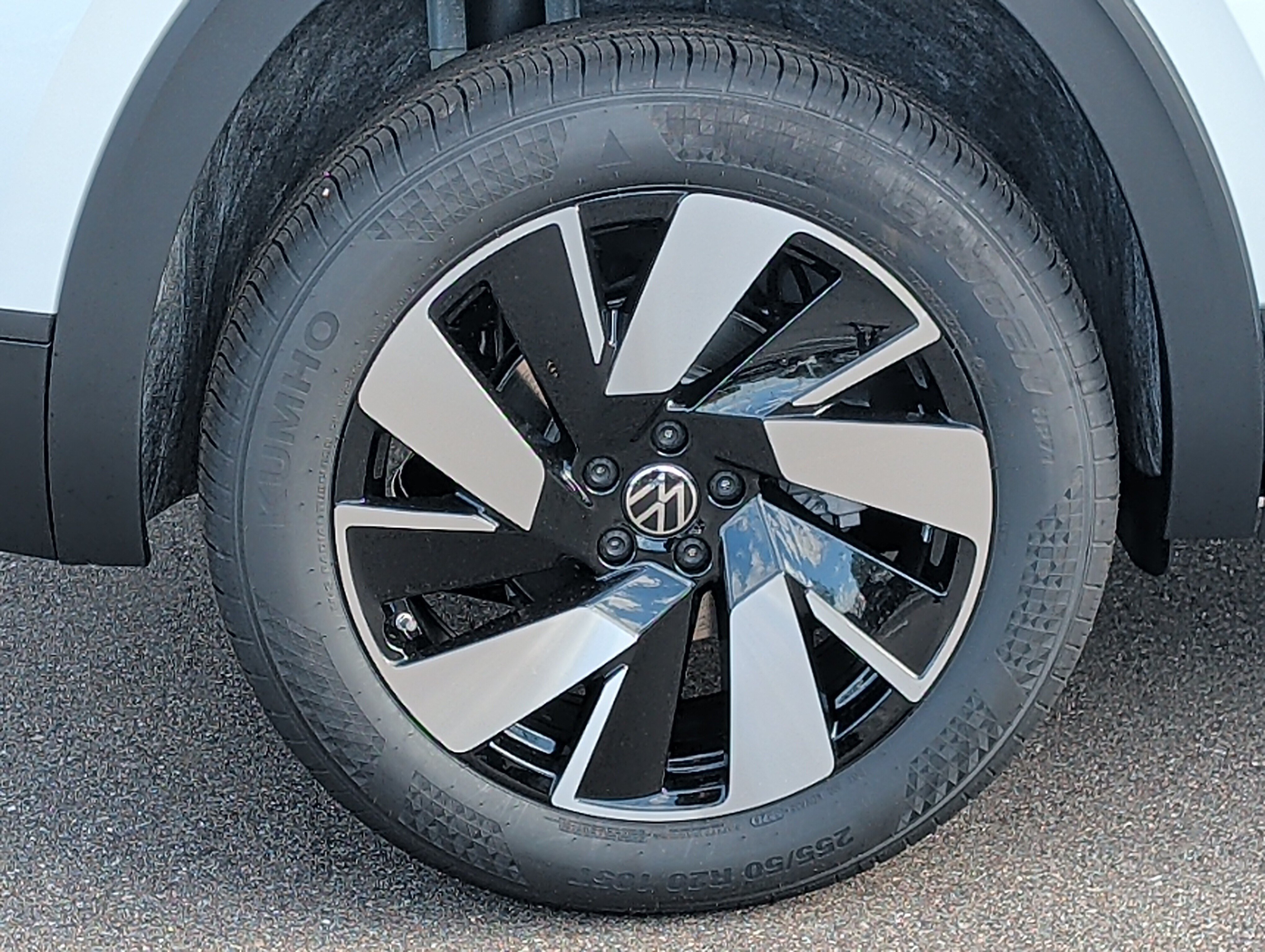 New 2026 Volkswagen Atlas Cross Sport SE AWD/4WD image 5
