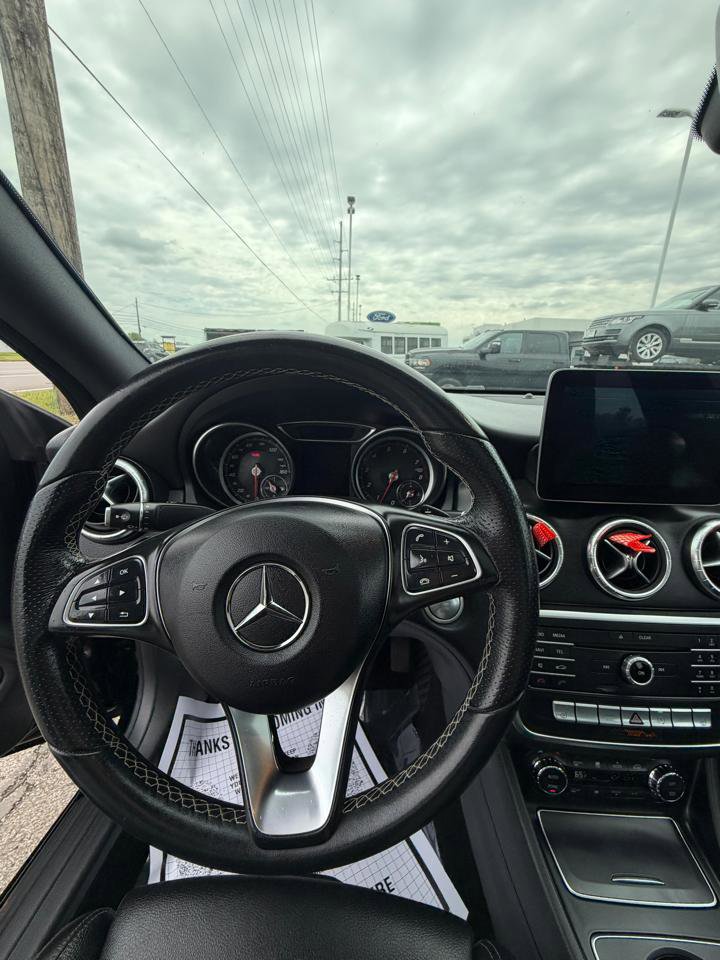 Used 2018 Mercedes-Benz CLA 250 4MATIC image 12