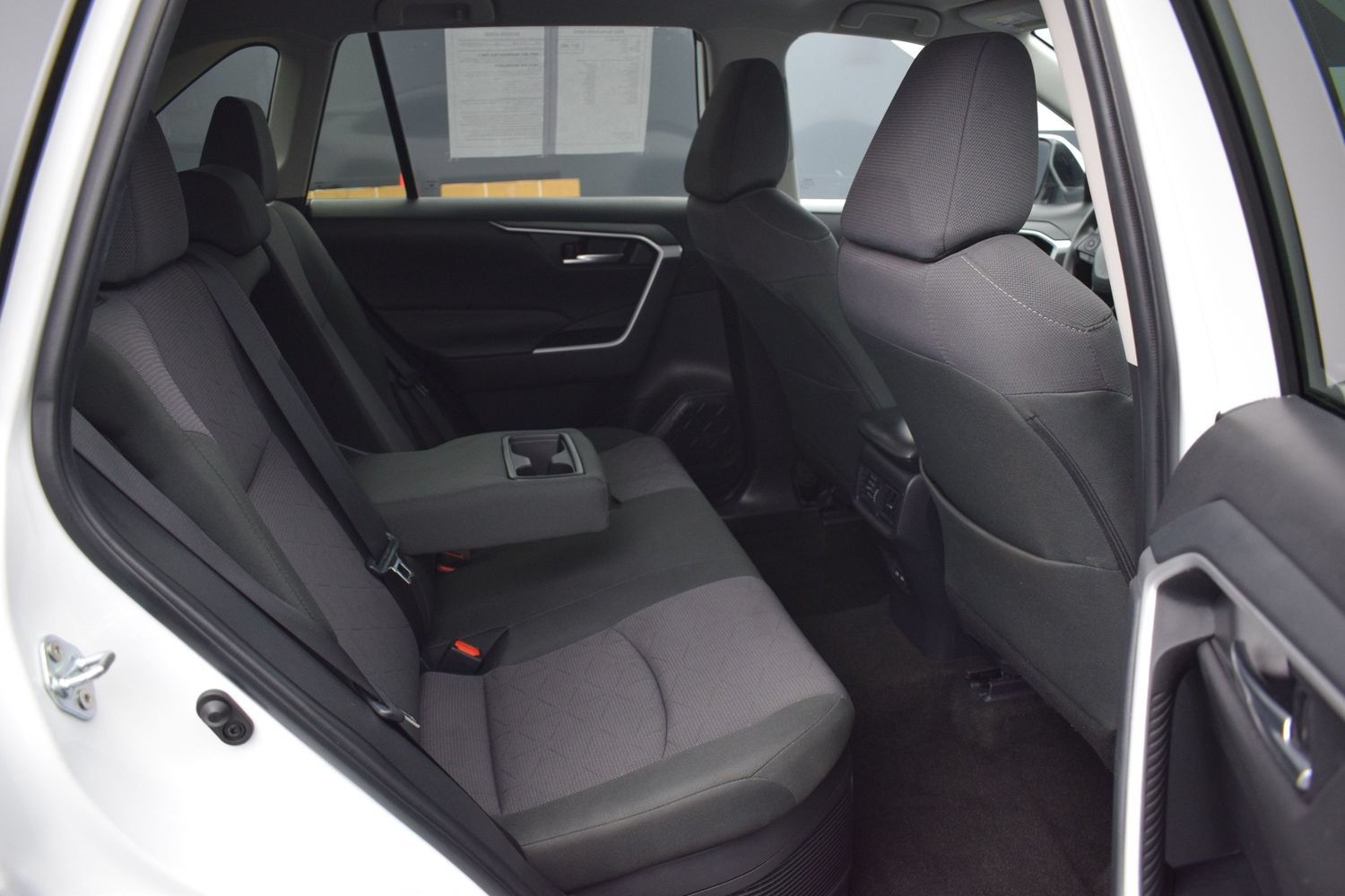 Used 2025 Toyota RAV4 XLE AWD/4WD image 11