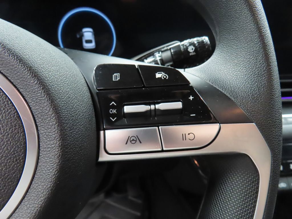 Used 2024 Hyundai Elantra SEL FWD image 49