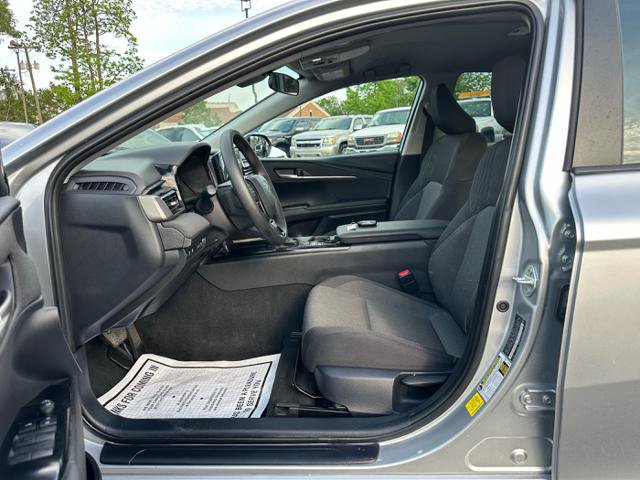 Used 2025 Toyota Camry LE FWD image 10