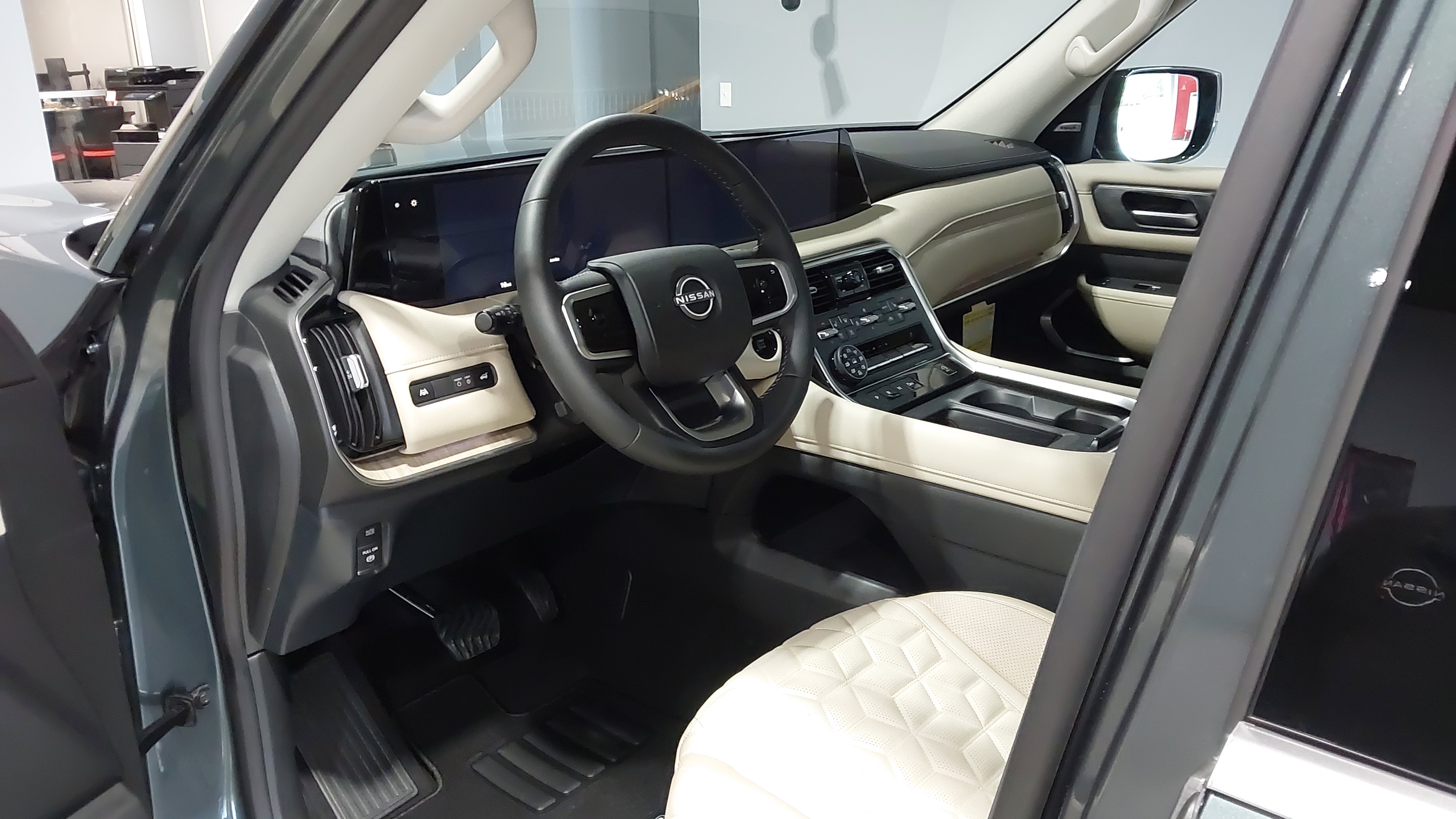 New 2026 Nissan Armada Platinum AWD/4WD image 25
