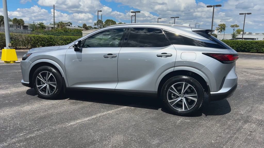 Used 2024 Lexus RX 350h w/ Accessory Package (Z1) AWD/4WD image 5