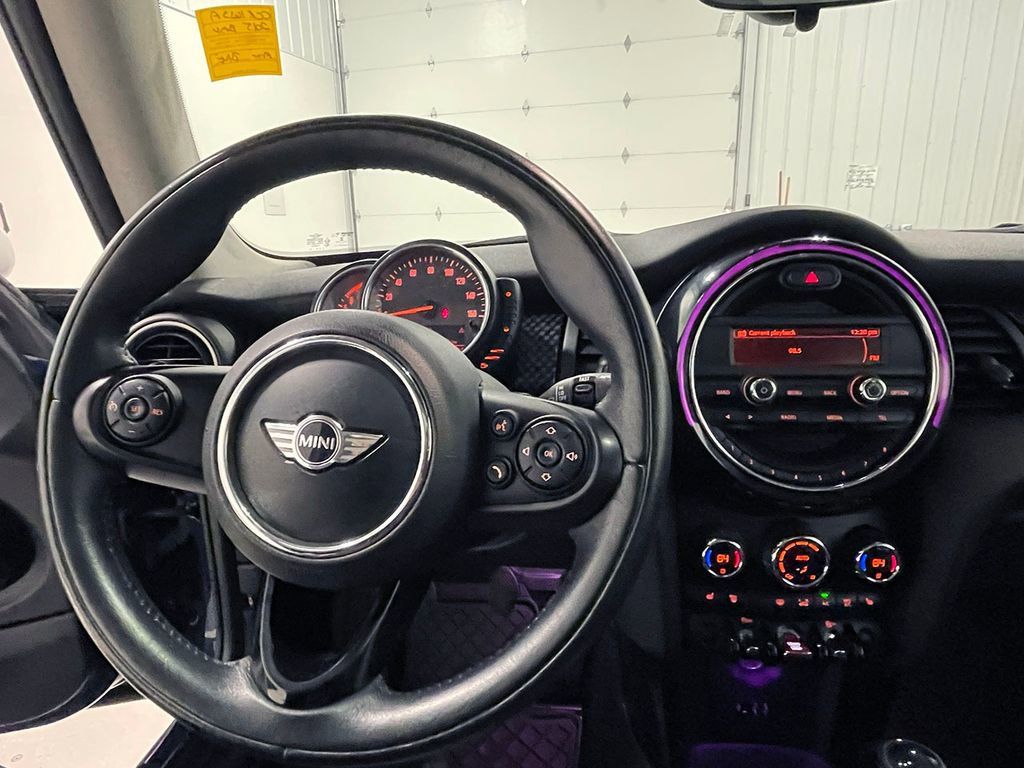 Used 2015 MINI Cooper S FWD image 35