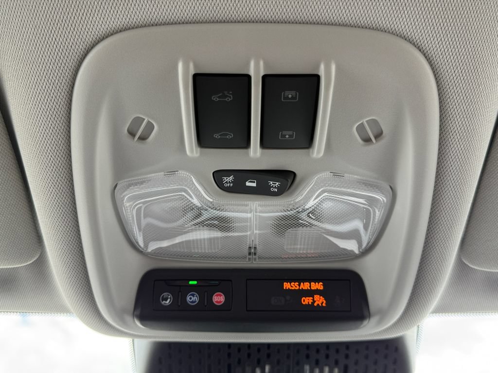 New 2027 Chevrolet Bolt RS w/ Technology Package FWD image 18