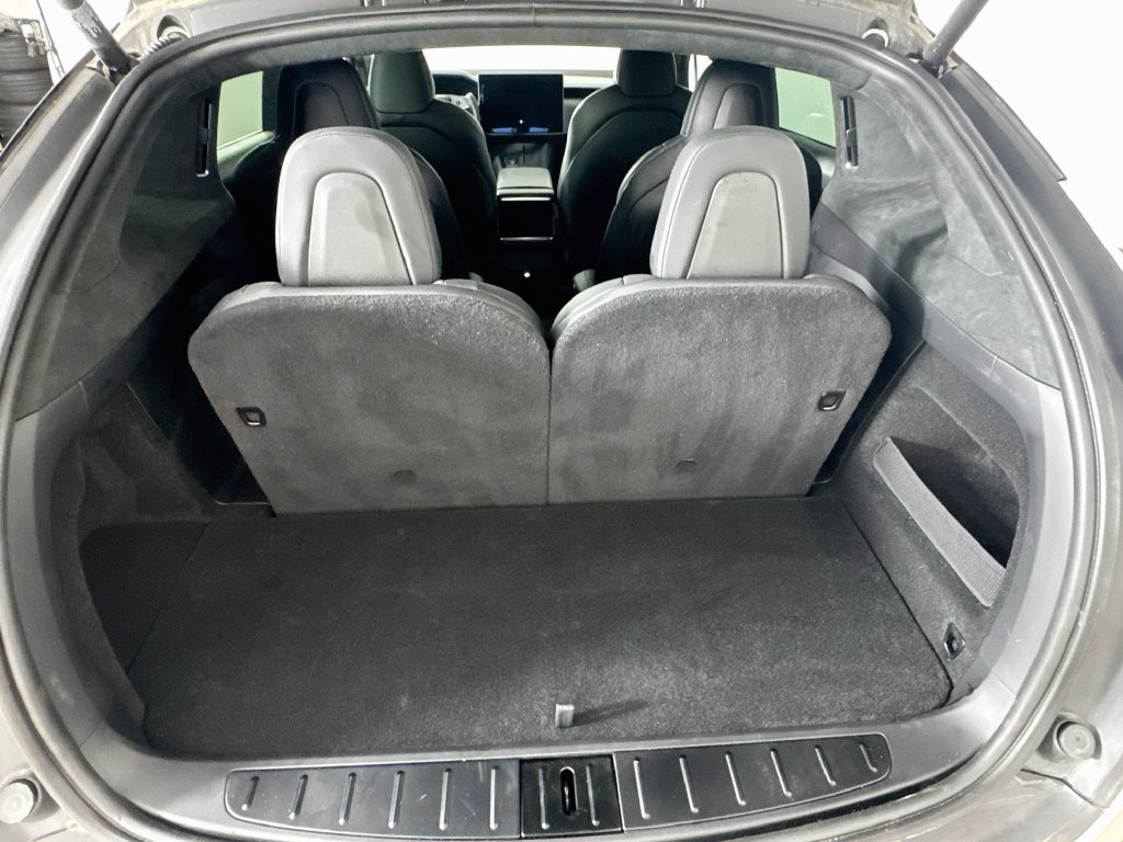 Used 2025 Tesla Model X Plaid AWD/4WD image 23