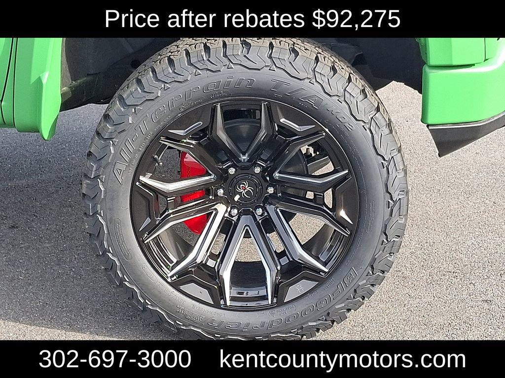 New 2025 GMC Sierra 1500 AT4 w/ AT4 Premium Package AWD/4WD image 9
